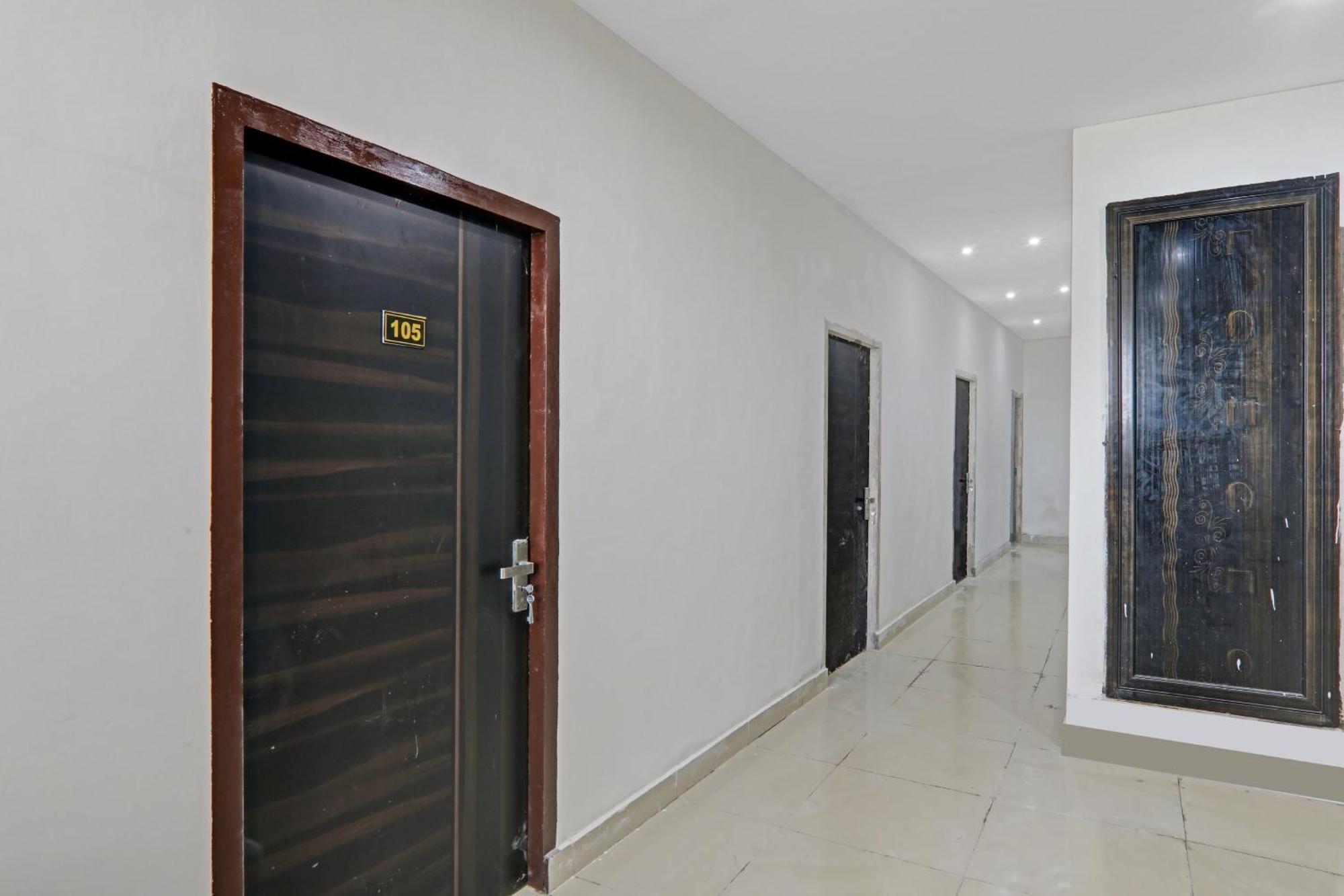 O Rudra Palace Near Phoenix United